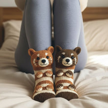 Lade das Bild in den Galerie-Viewer, Huggy Socken für Kinder - Nie wieder kalte Füße – Kinder lieben diese Kuschel-Socken

