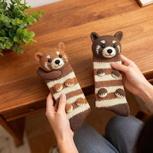 Lade das Bild in den Galerie-Viewer, Huggy Socken für Kinder - Nie wieder kalte Füße – Kinder lieben diese Kuschel-Socken
